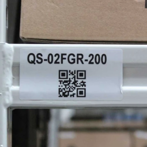 Flat surface labels M200D pada peralatan